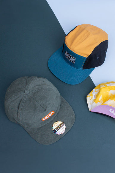 Caps