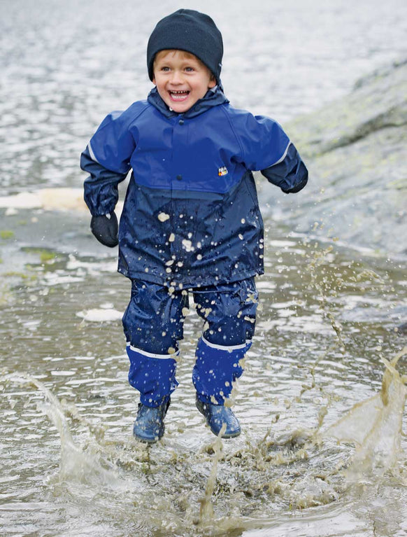 Kind mit Outdoor Bekleidung & Funktionsbekleidung Jacke